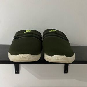 Nike Burrow NA Green Low Top Cushioned Comfy House Slippers Men's Size
